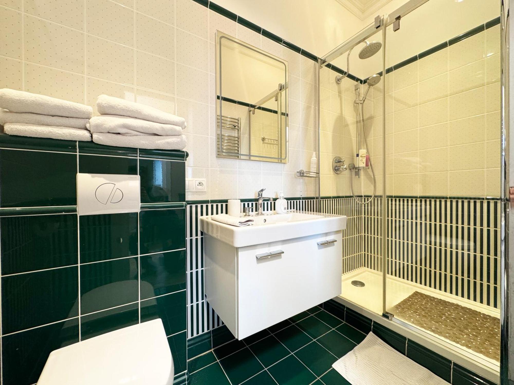 Luxury Apartment Diamond Karlovy Vary Esterno foto